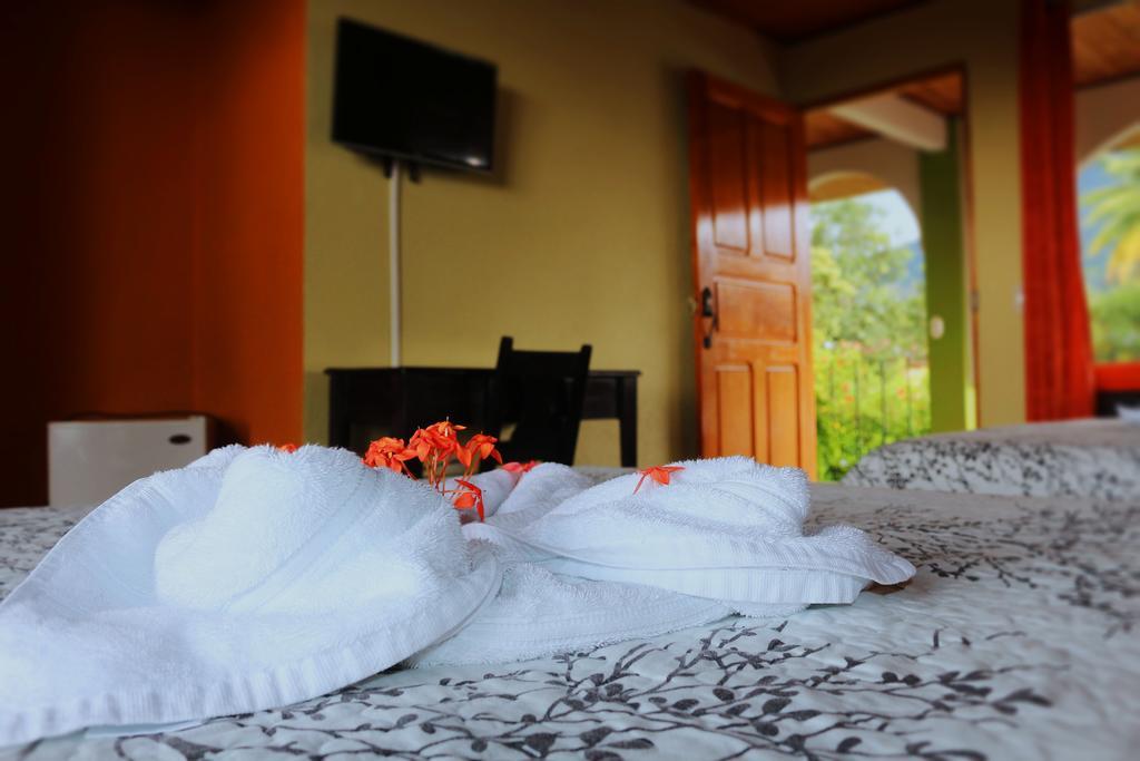 Hotel Las Flores Fortuna La Fortuna Kültér fotó