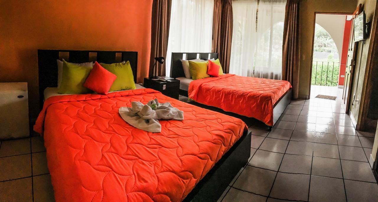 Hotel Las Flores Fortuna La Fortuna Kültér fotó