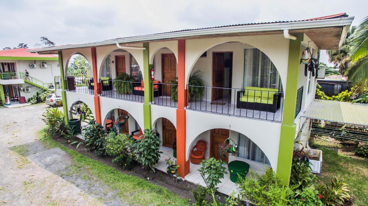Hotel Las Flores Fortuna La Fortuna Kültér fotó